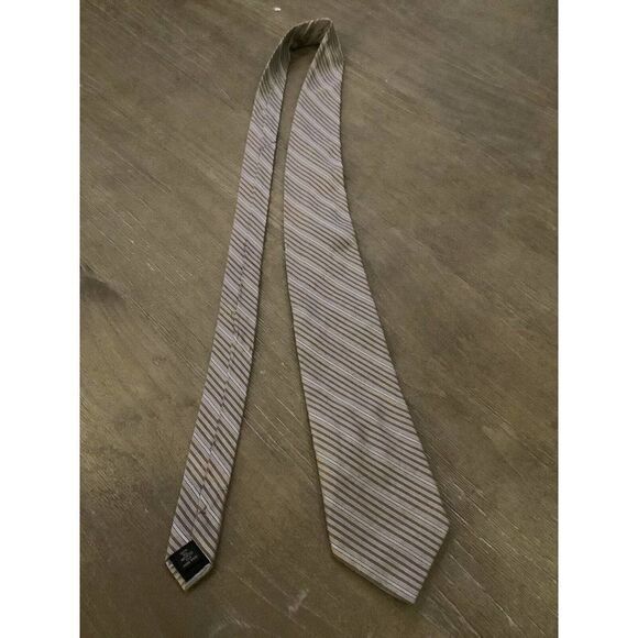 Claiborne Men's Necktie Grey Blue Stripe 100% Silk 58” x3.5” - Picture 3 of 3